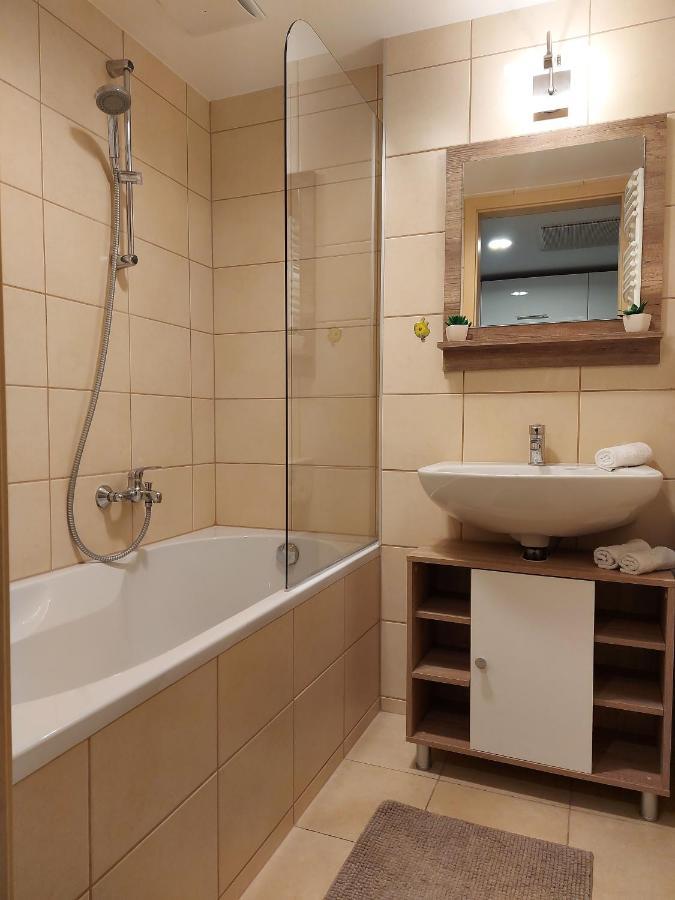 Bike & Spa Velence Apartman Экстерьер фото